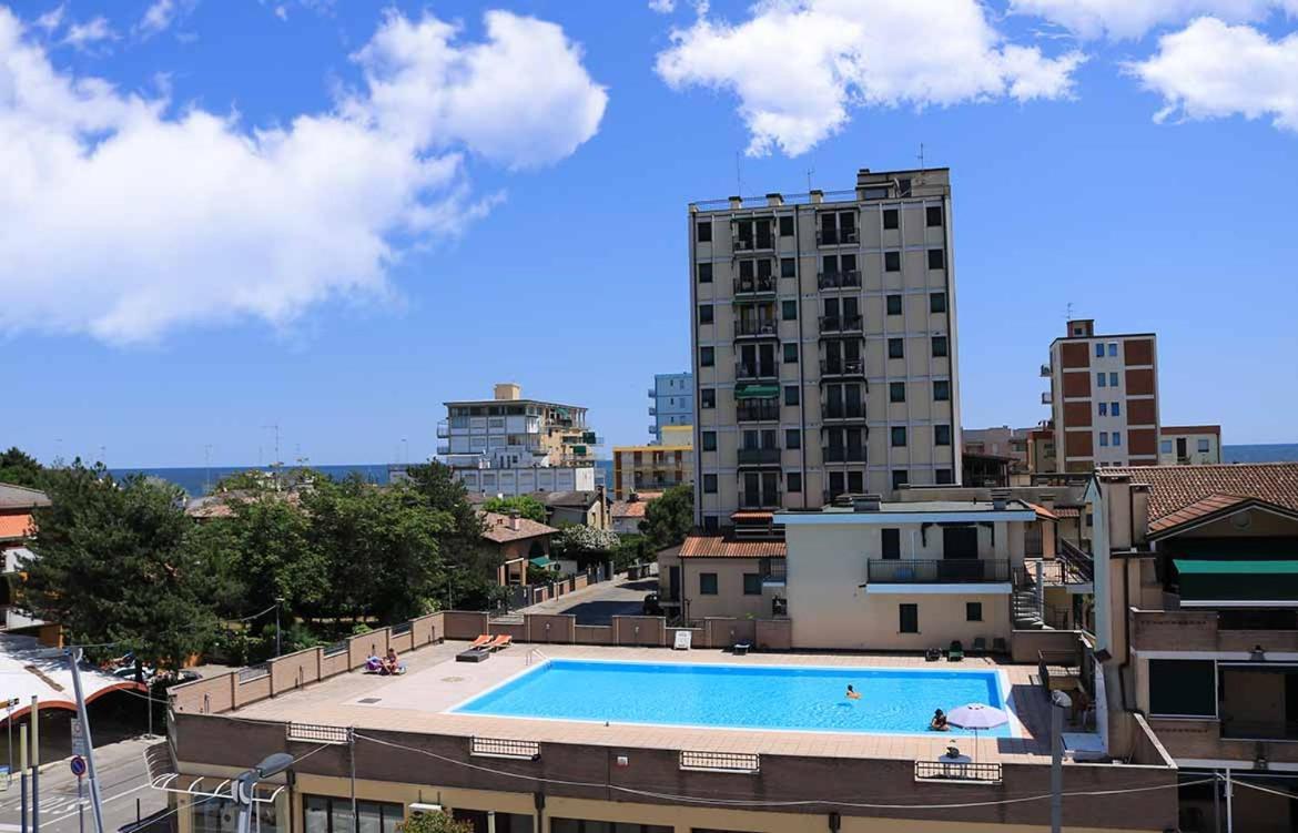Casa Alfiere Con Piscina Lido di Scacchi